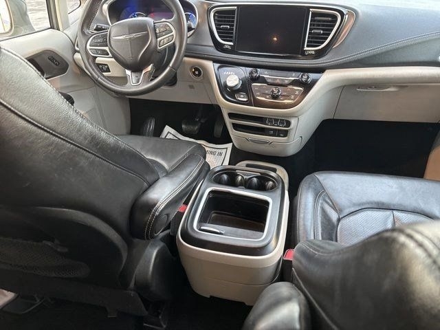 Chrysler Pacifica Hybrid Touring L 2022