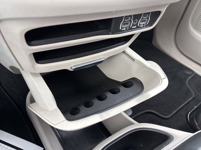 Chrysler Pacifica Touring L 2023