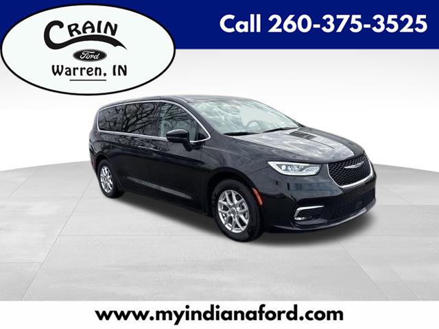 Chrysler Pacifica Touring L 2023