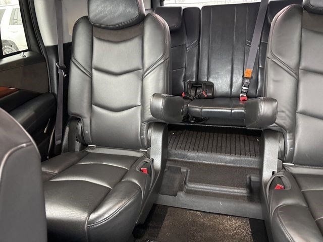 Cadillac Escalade Luxury 4WD 2017