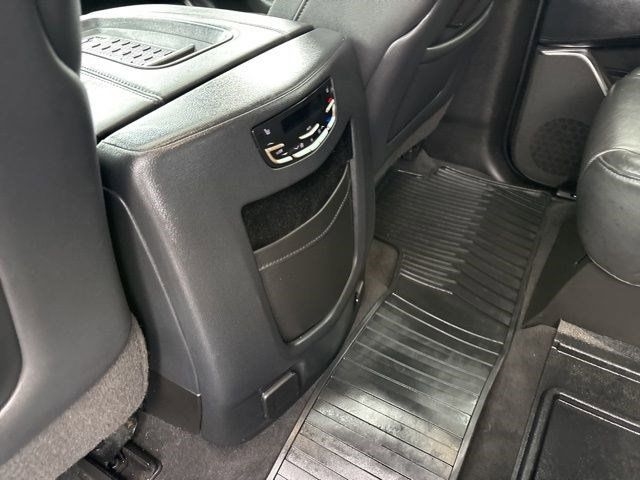 Cadillac Escalade Luxury 4WD 2017