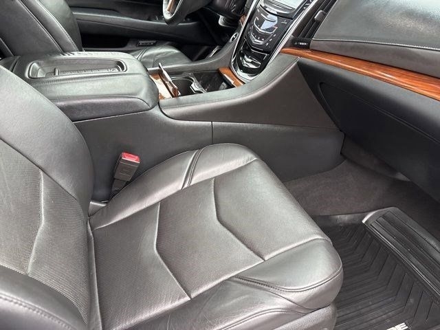 Cadillac Escalade Luxury 4WD 2017