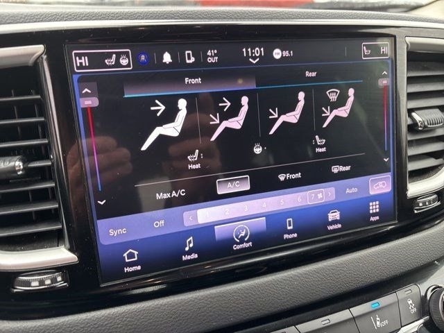 Chrysler Pacifica Touring L 2023