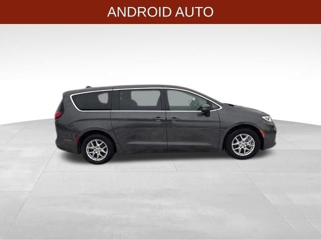 Chrysler Pacifica Touring L 2023