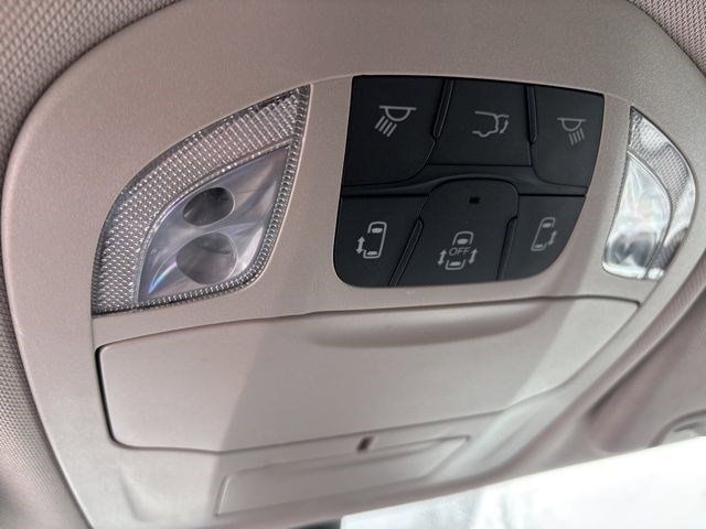 Chrysler Pacifica Touring L 2023