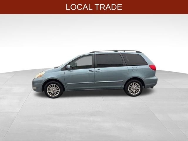 Toyota Sienna XLE AWD 2009
