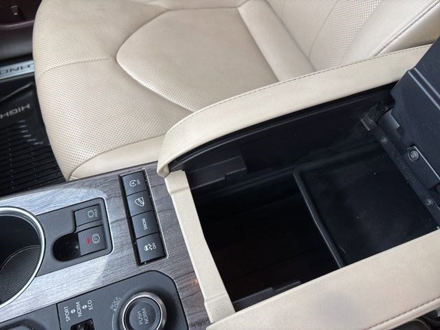 Toyota Highlander Limited AWD V6 2020