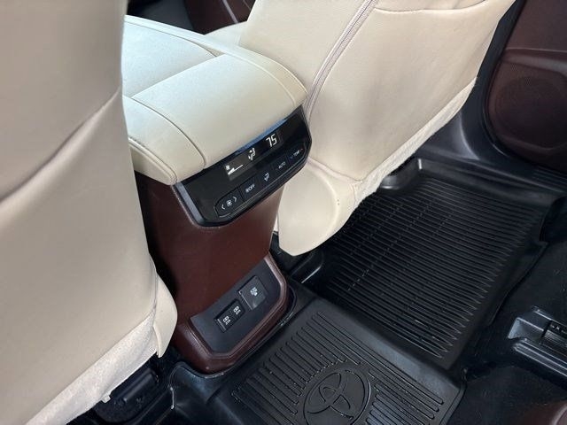 Toyota Highlander Limited AWD V6 2020