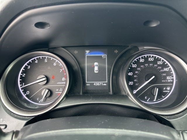 Toyota Camry SE 2022