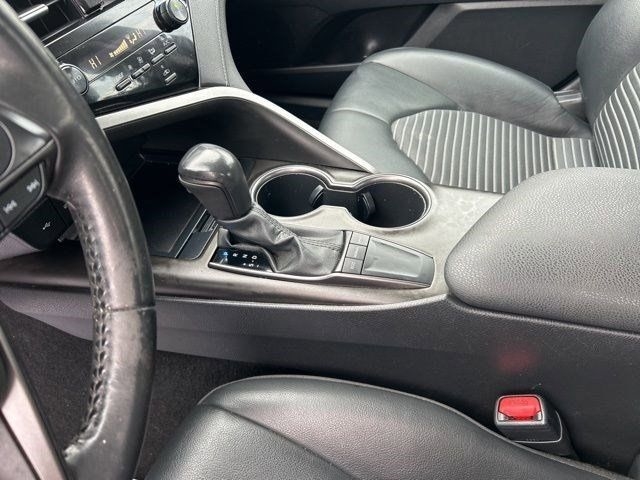 Toyota Camry SE 2022