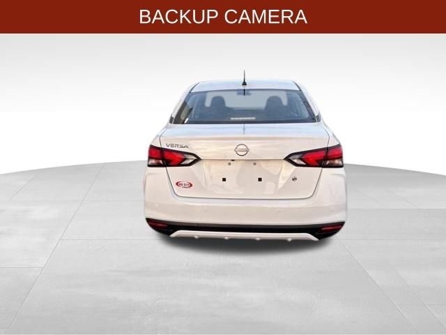 Nissan Versa S CVT 2025