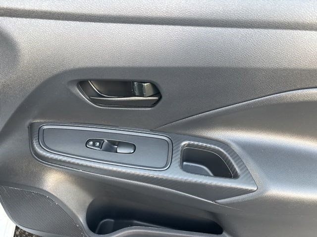 Nissan Versa S CVT 2025