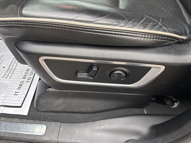 RAM 1500 Laramie Crew Cab SWB 4WD 2019