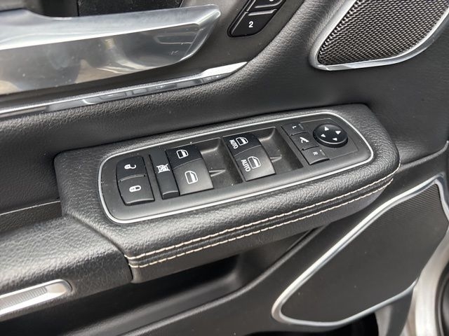 RAM 1500 Laramie Crew Cab SWB 4WD 2019