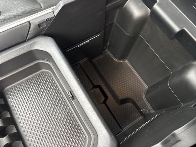 RAM 1500 Laramie Crew Cab SWB 4WD 2019