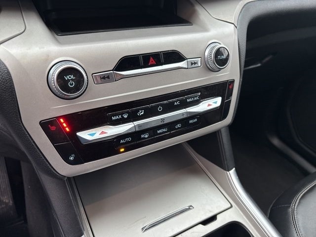 Ford Explorer XLT AWD 2023