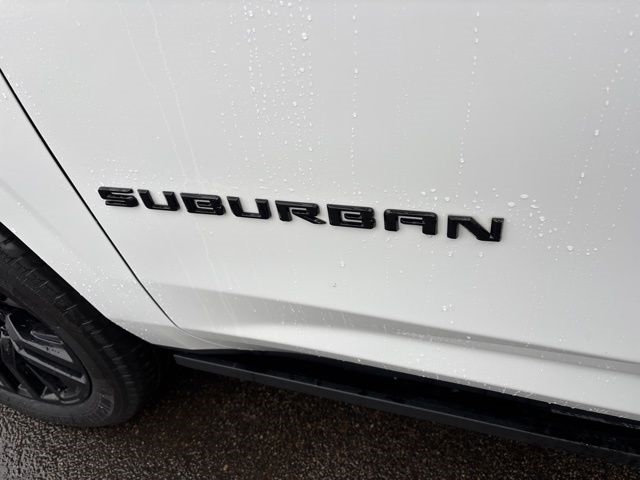 Chevrolet Suburban High Country 4WD 2021