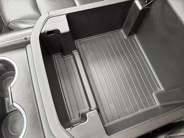 Chevrolet Suburban High Country 4WD 2021