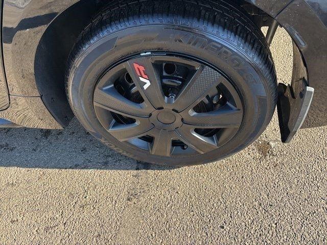 Toyota Corolla LE 2024