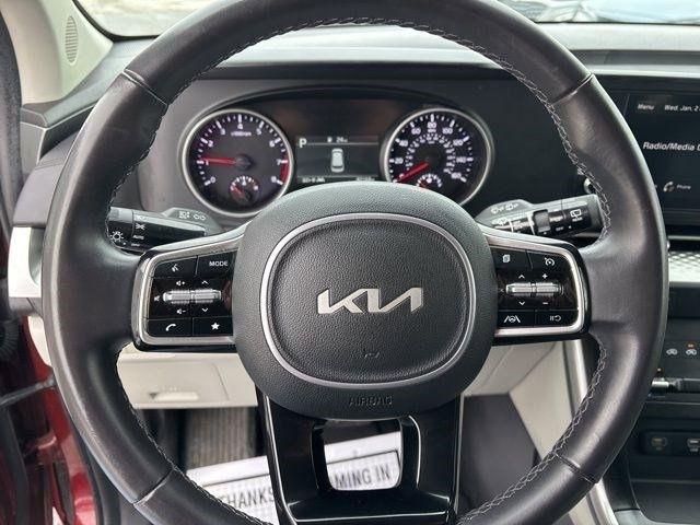 Kia Carnival LX 2024