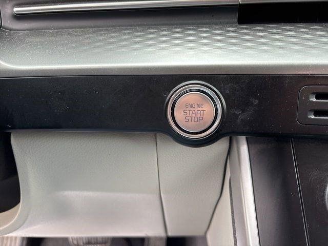 Kia Carnival LX 2024