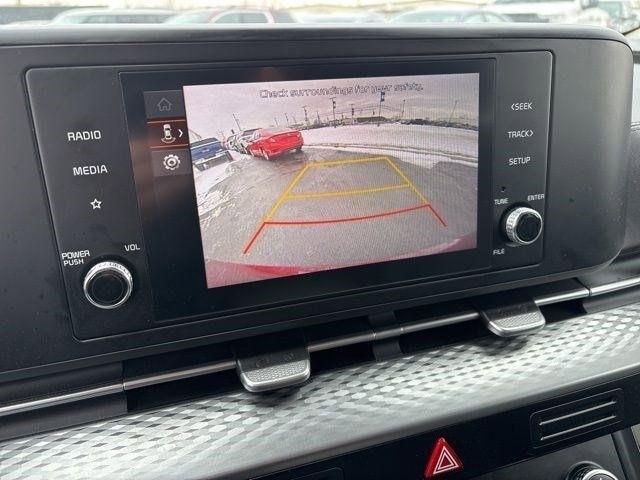 Kia Carnival LX 2024