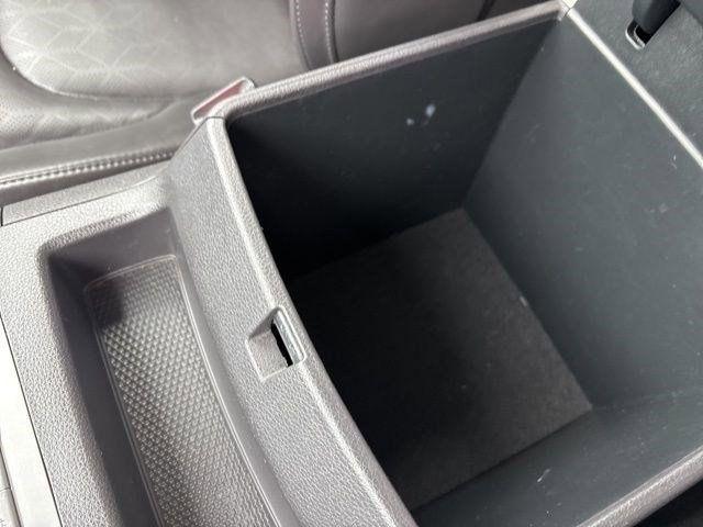 Kia Carnival LX 2024