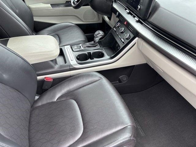 Kia Carnival LX 2024