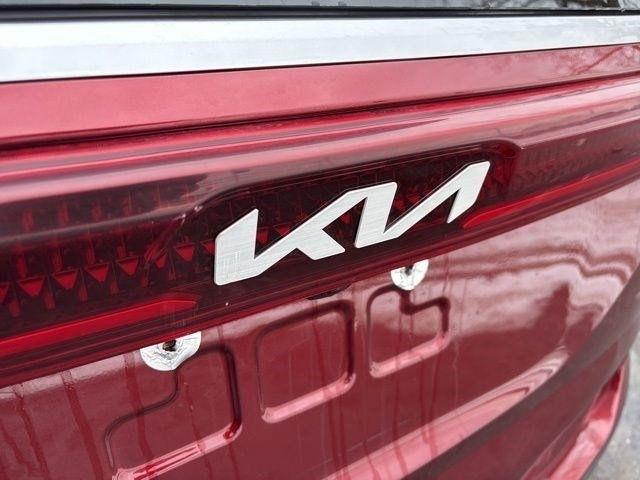 Kia Carnival LX 2024