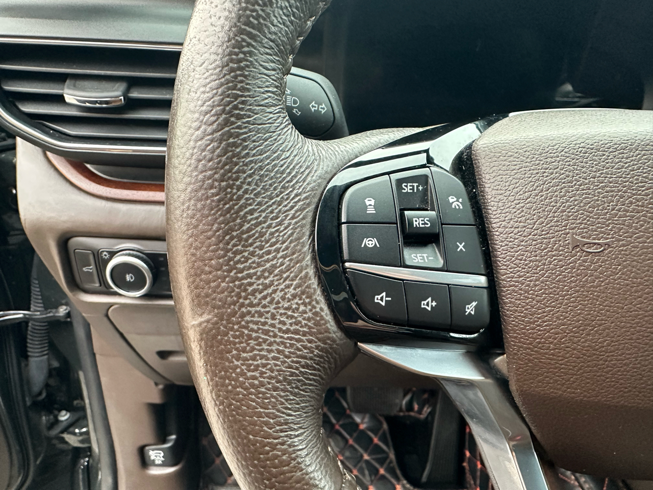 Ford Explorer King Ranch AWD 2023