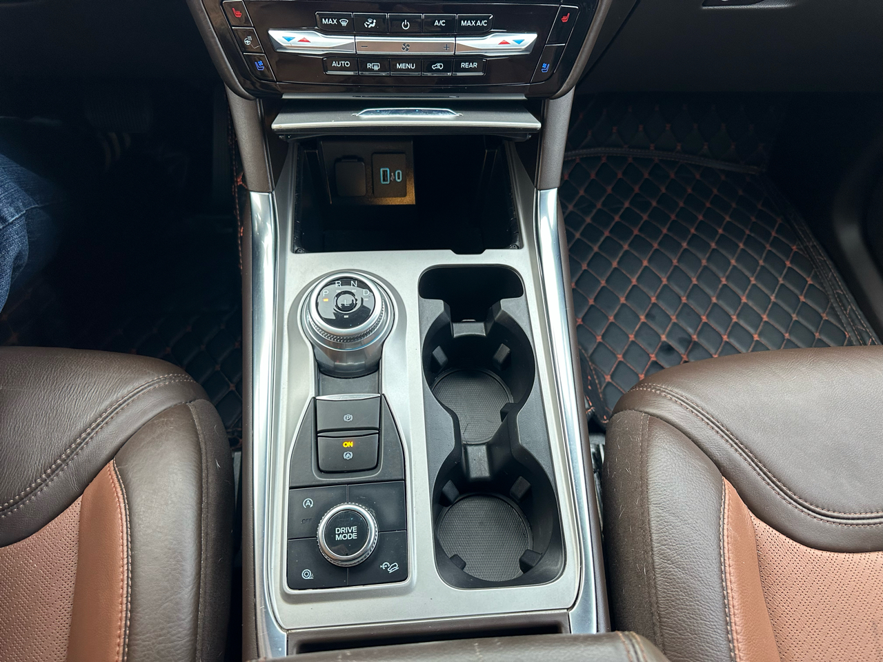 Ford Explorer King Ranch AWD 2023