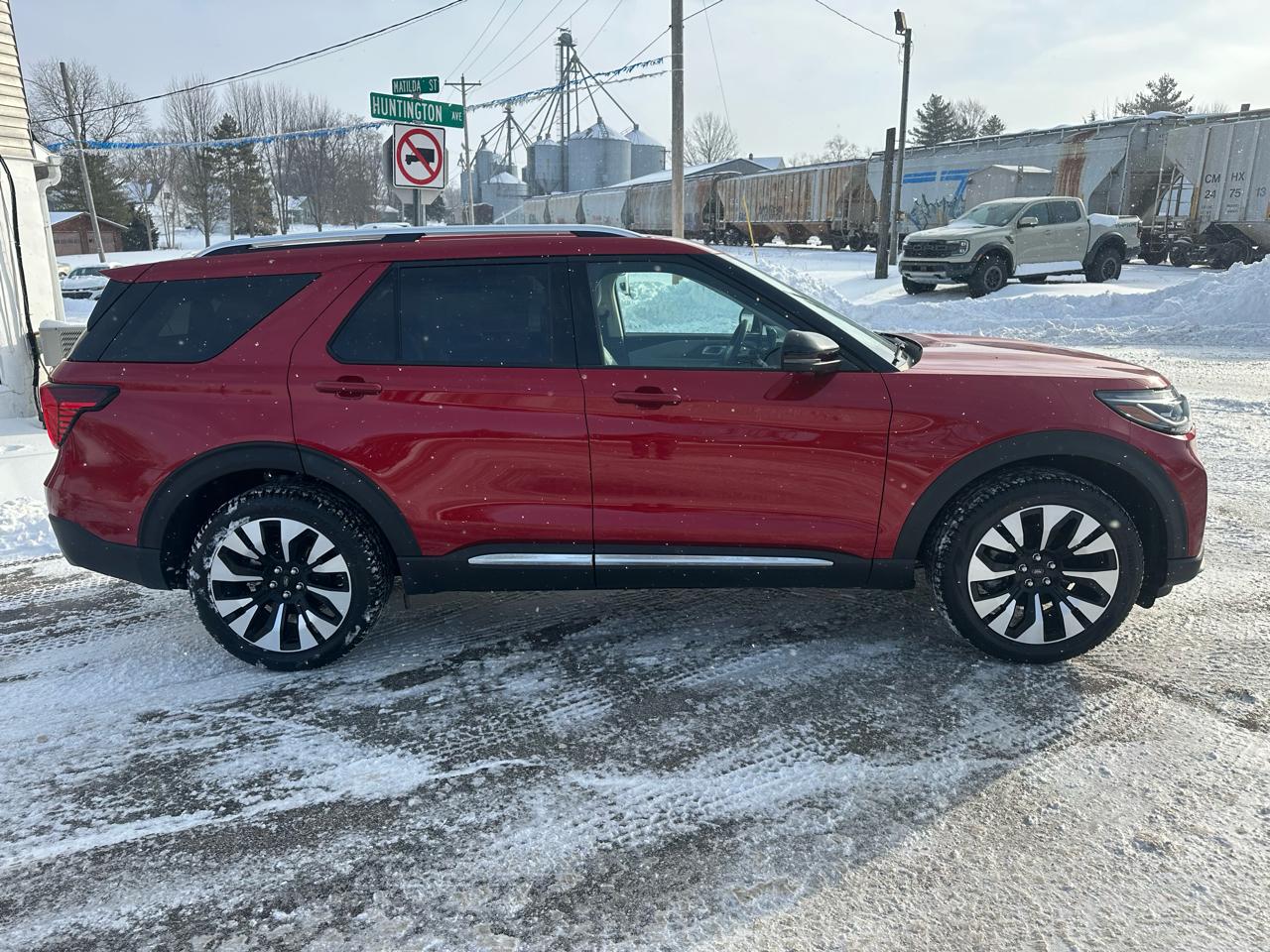 Ford Explorer Platinum AWD 2026