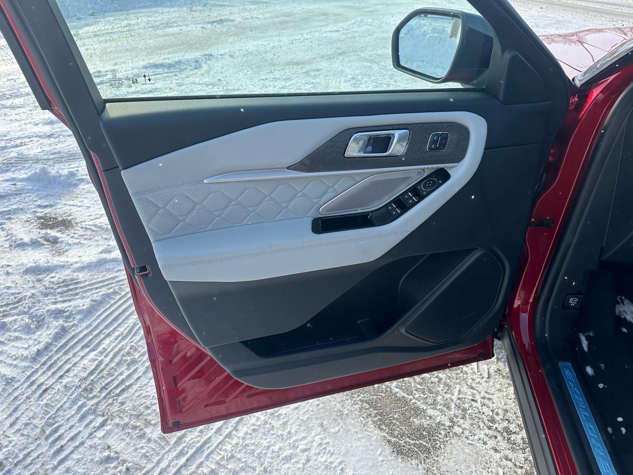 Ford Explorer Platinum AWD 2026