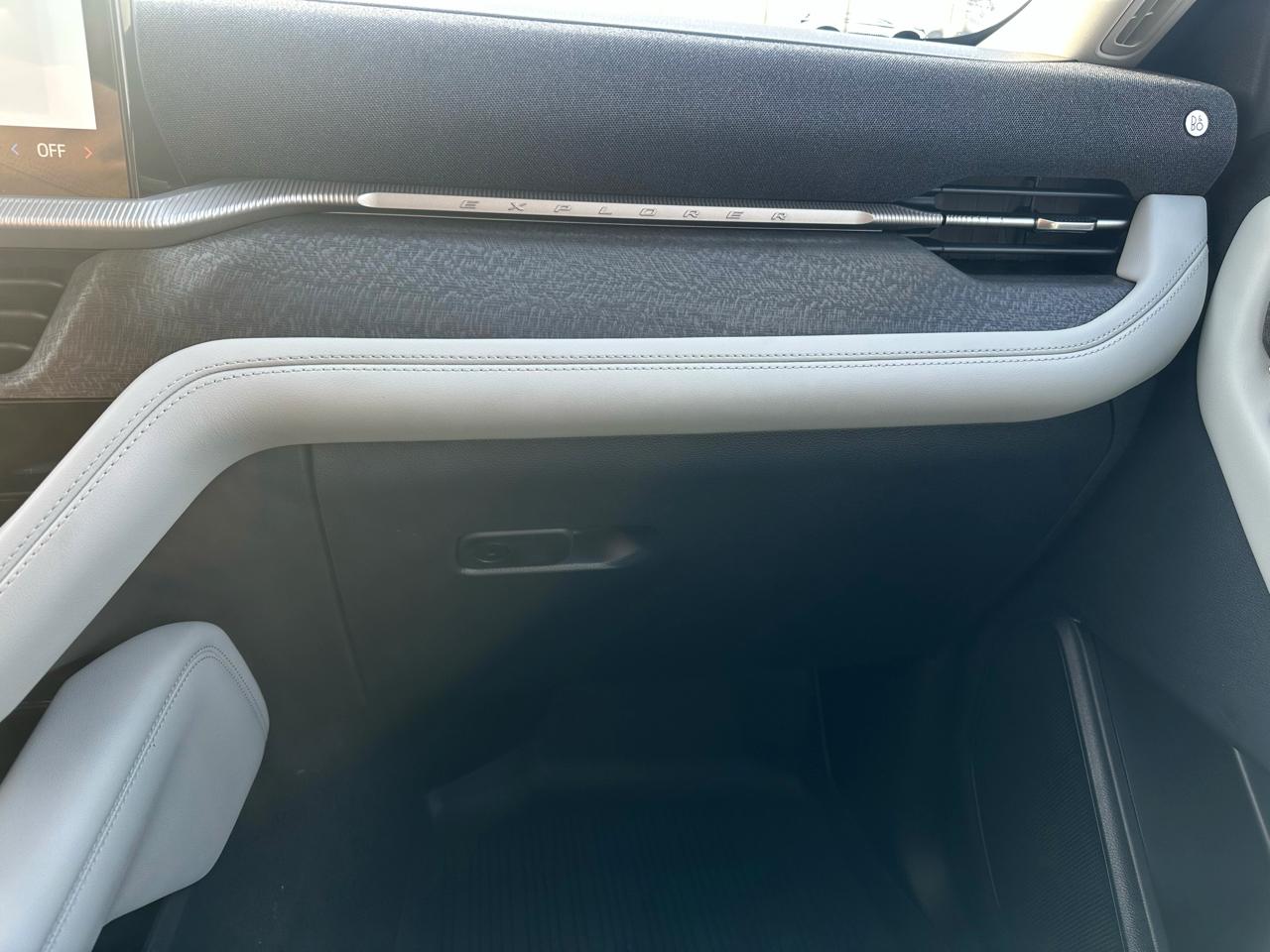 Ford Explorer Platinum AWD 2026