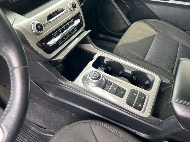 Ford Explorer XLT 2022