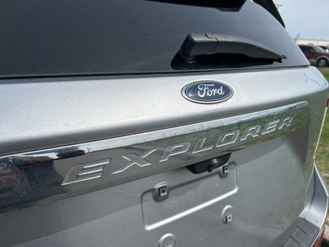 Ford Explorer XLT 2022
