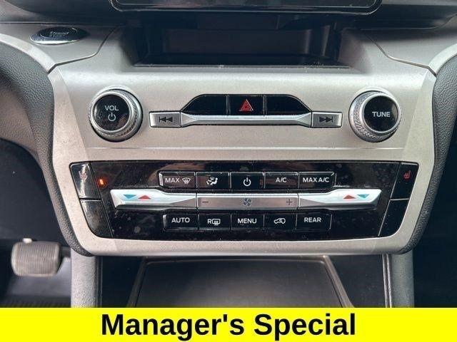 Ford Explorer XLT 2022