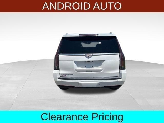 Cadillac Escalade ESV 4WD 4dr Luxury 2018