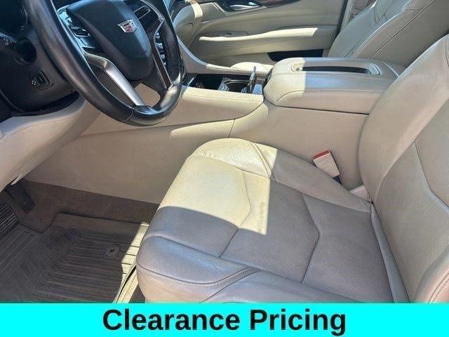 Cadillac Escalade ESV 4WD 4dr Luxury 2018