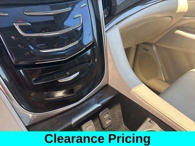 Cadillac Escalade ESV 4WD 4dr Luxury 2018