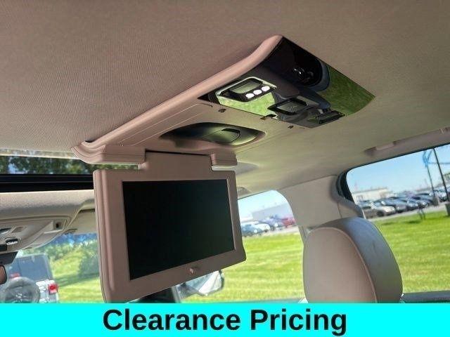 Cadillac Escalade ESV 4WD 4dr Luxury 2018