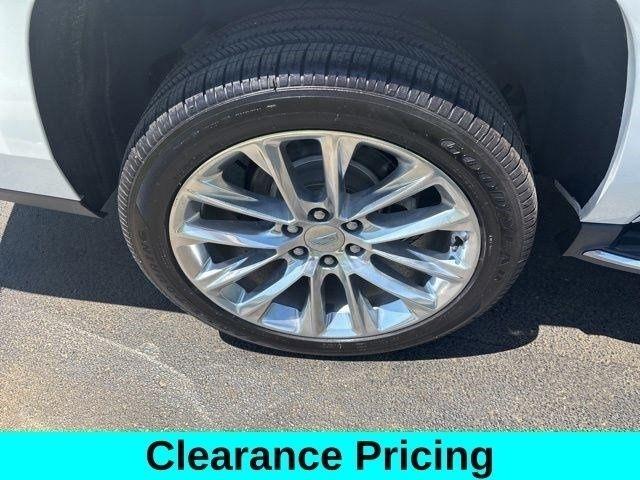 Cadillac Escalade ESV 4WD 4dr Luxury 2018