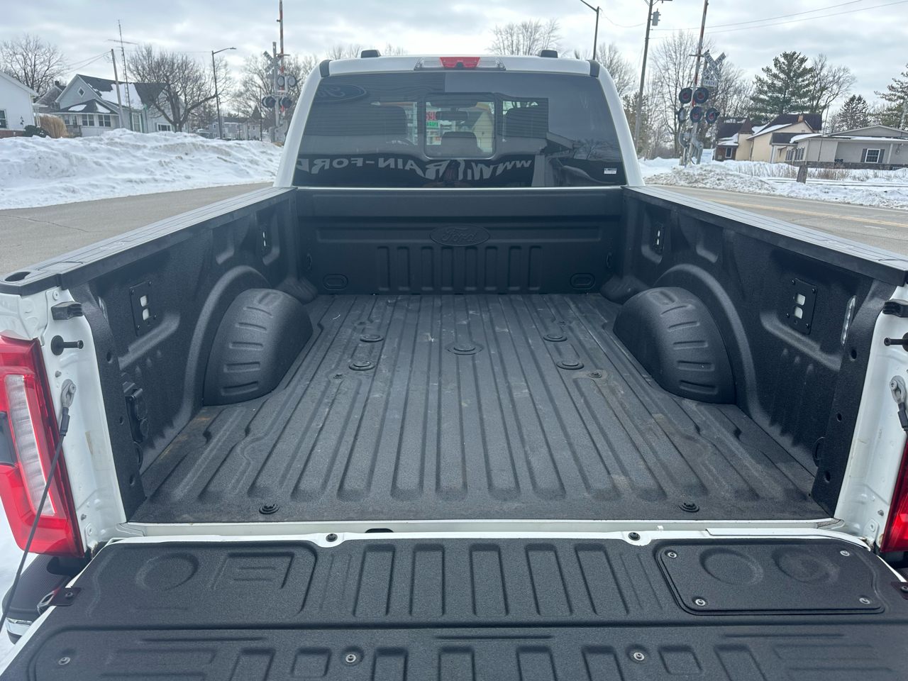 Ford F-250 SD Lariat Crew Cab 4WD 2024