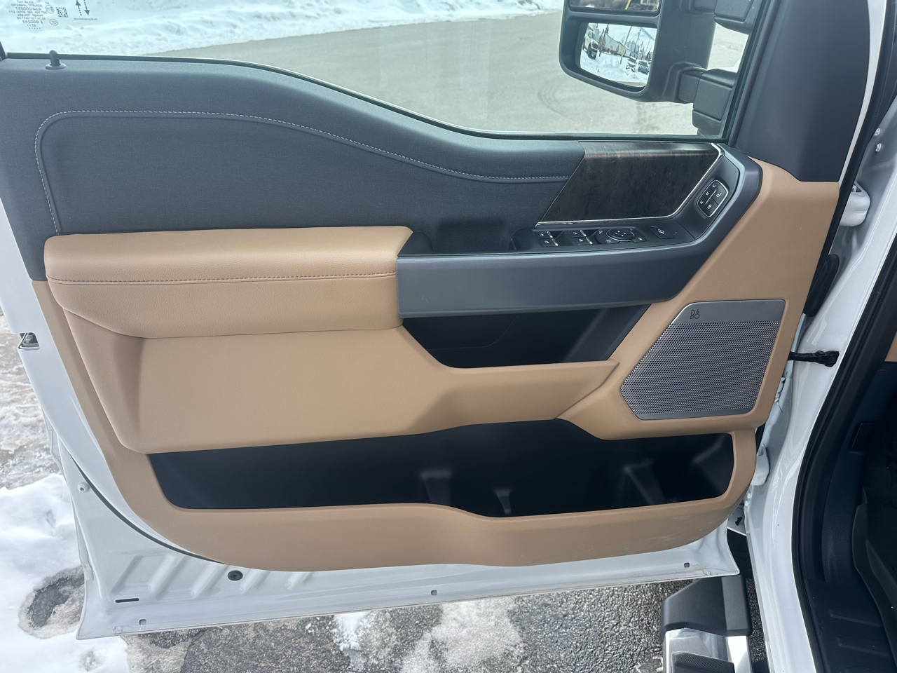 Ford F-250 SD Lariat Crew Cab 4WD 2024