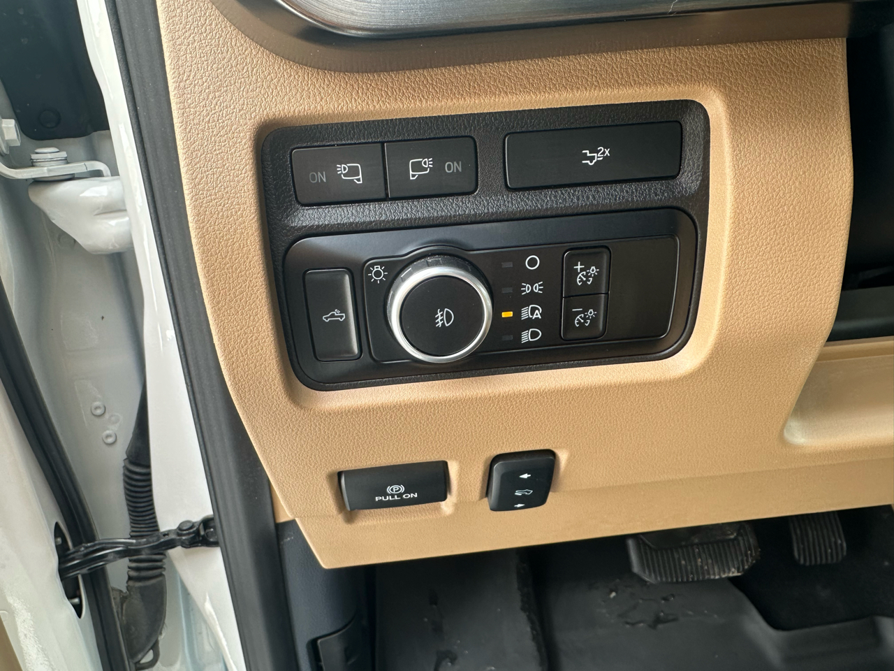 Ford F-250 SD Lariat Crew Cab 4WD 2024