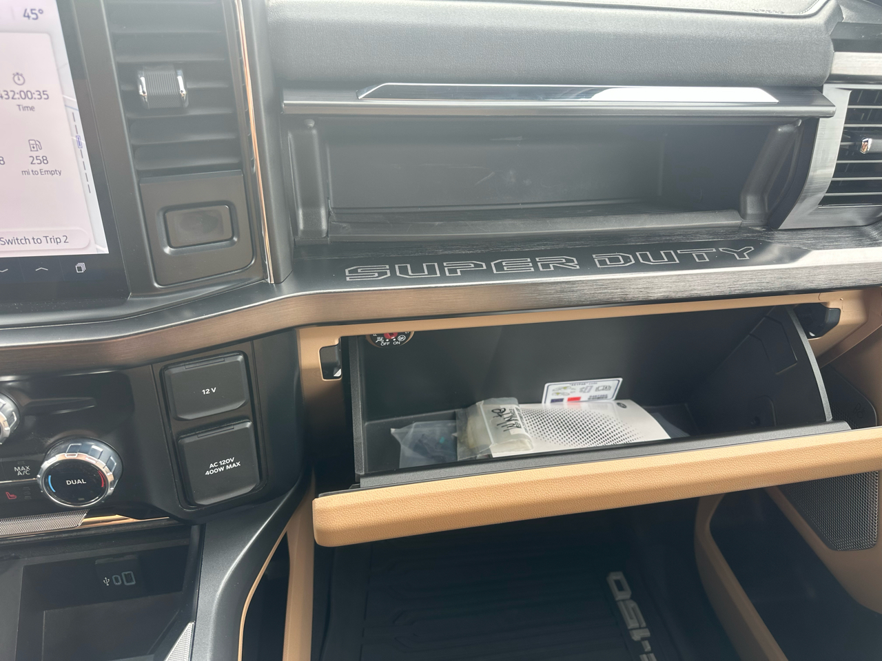 Ford F-250 SD Lariat Crew Cab 4WD 2024