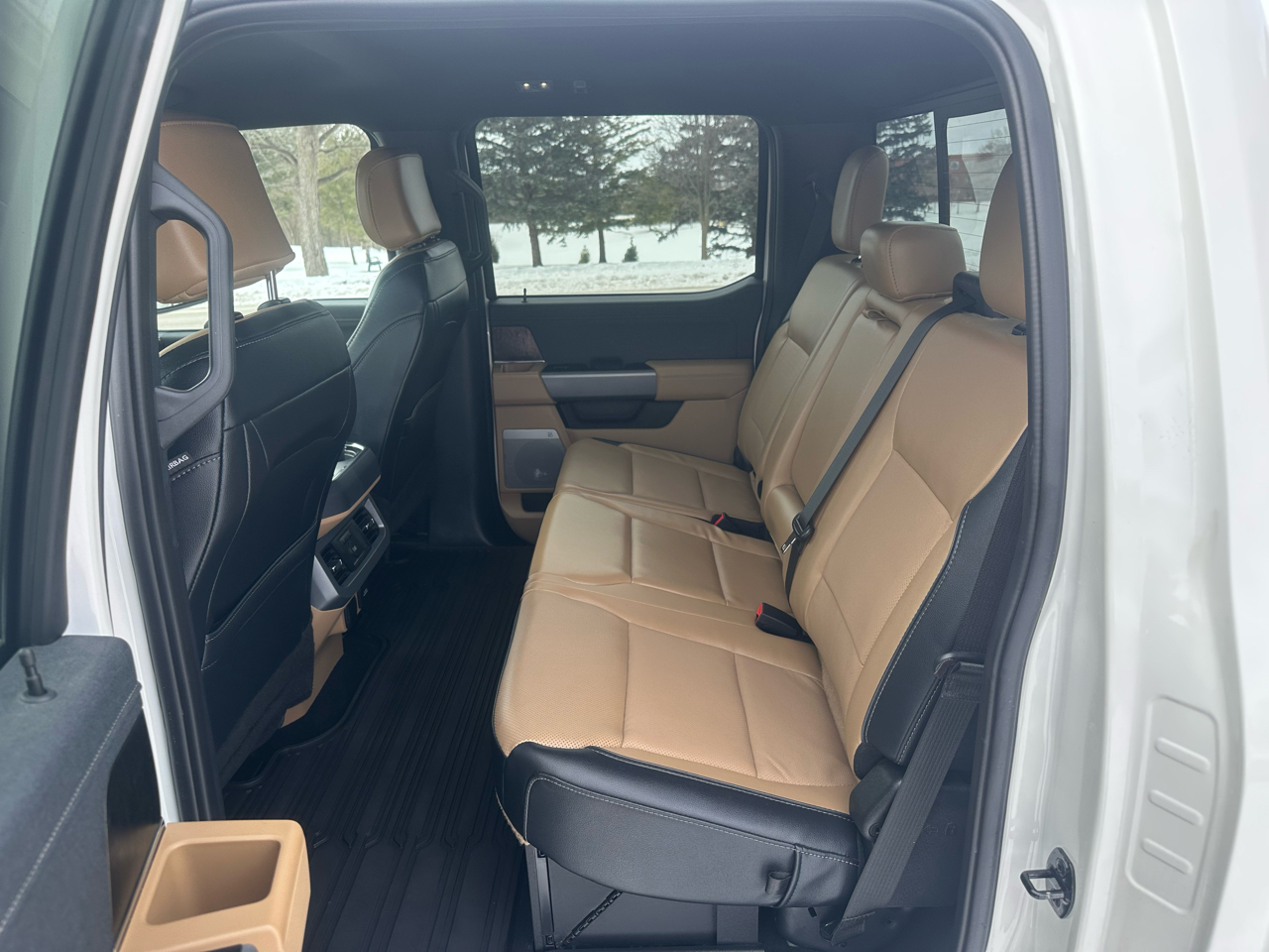 Ford F-250 SD Lariat Crew Cab 4WD 2024