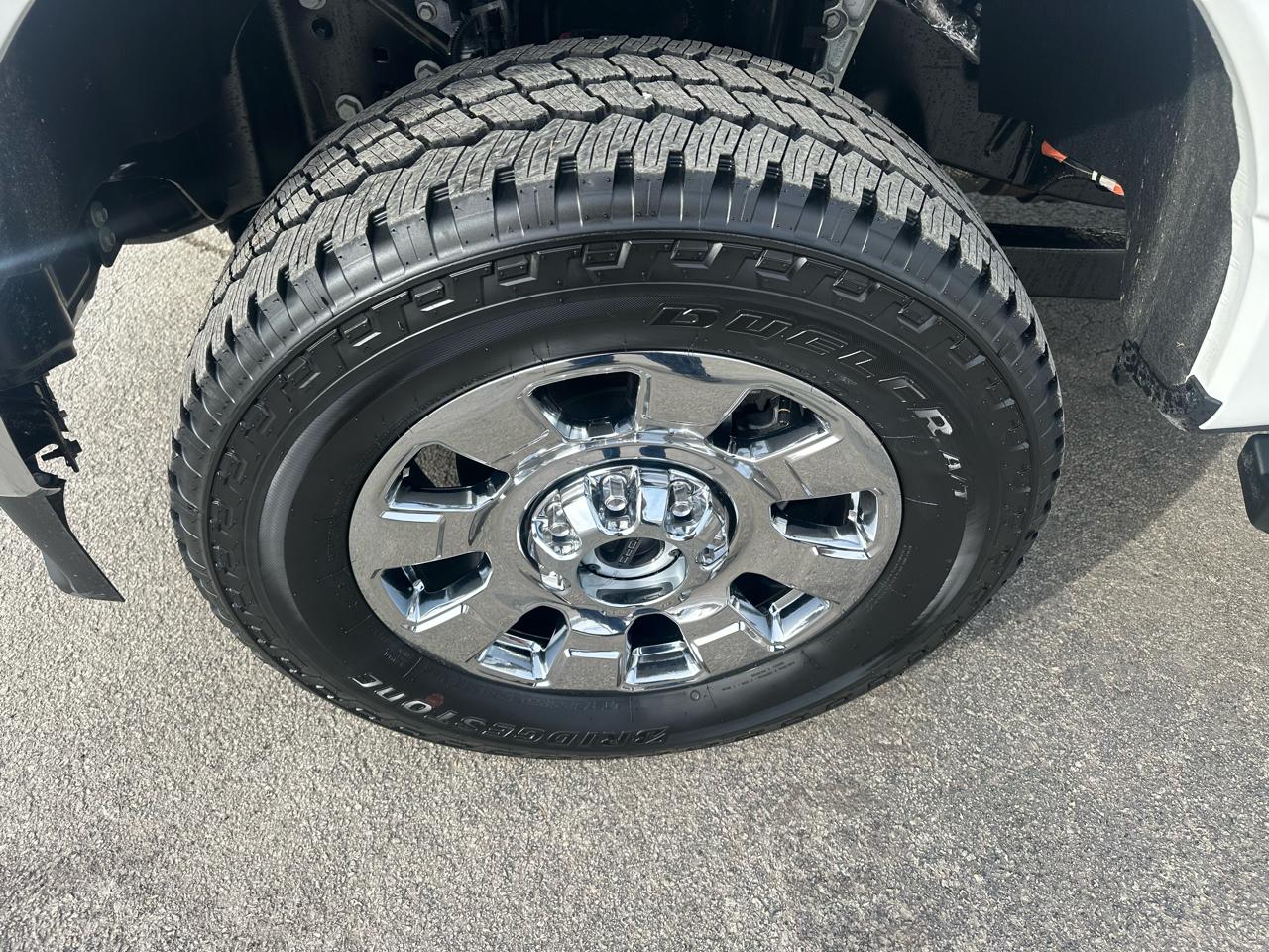 Ford F-250 SD Lariat Crew Cab 4WD 2026