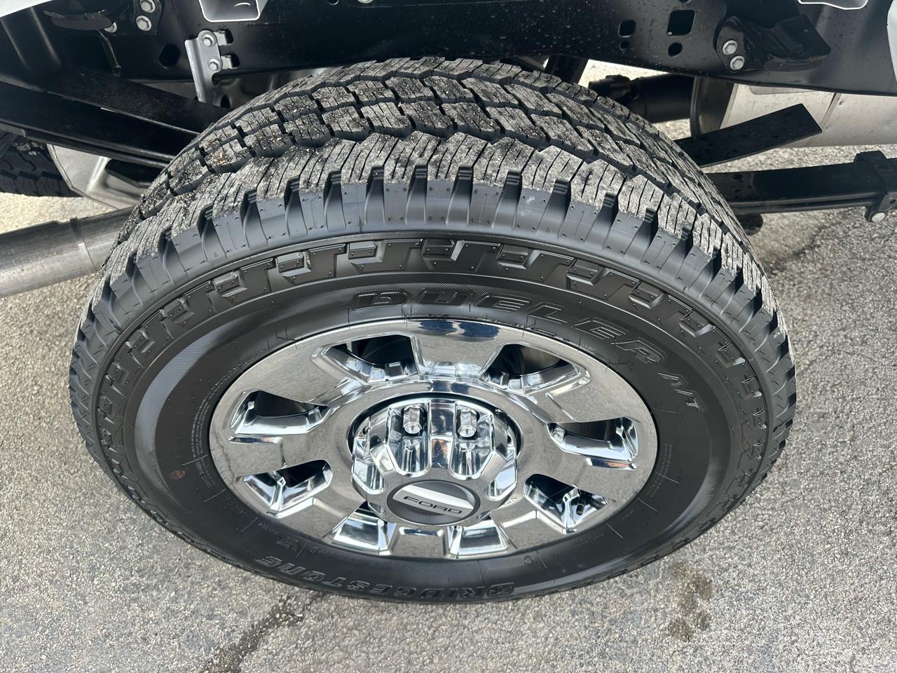 Ford F-250 SD Lariat Crew Cab 4WD 2026