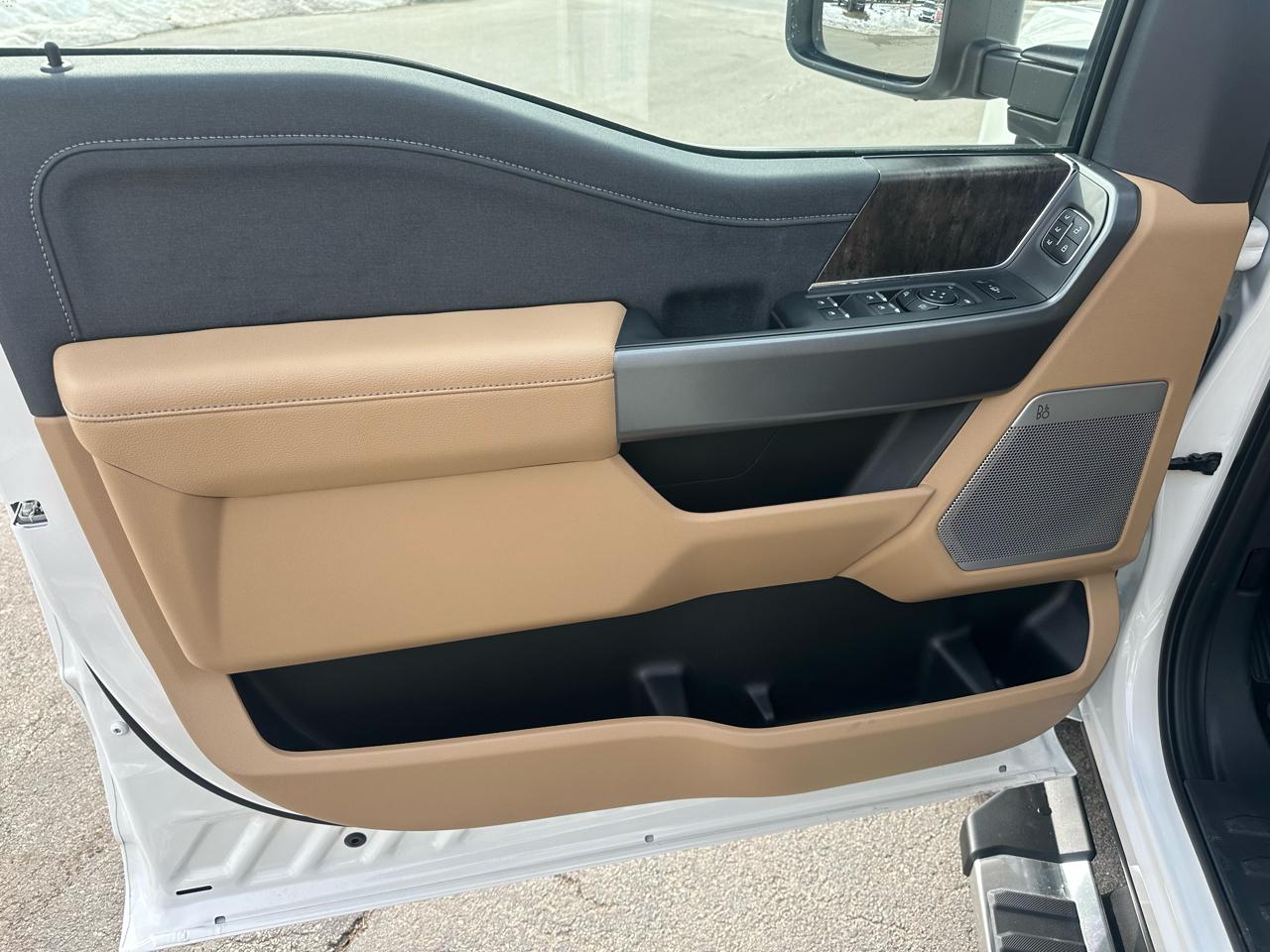 Ford F-250 SD Lariat Crew Cab 4WD 2026